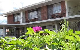 Kuirau Park Motor Lodge- Thermal Mineral Pool
